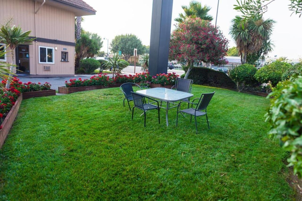 Motel Wafer 450 Santa Clara