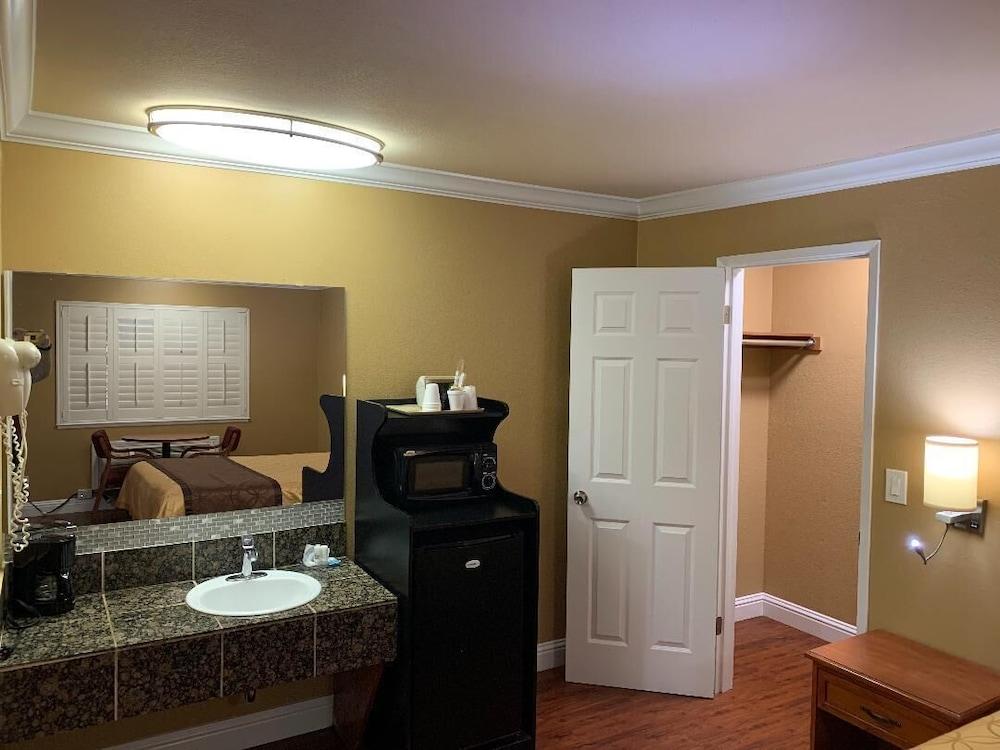 Wafer 450 Motel Santa Clara